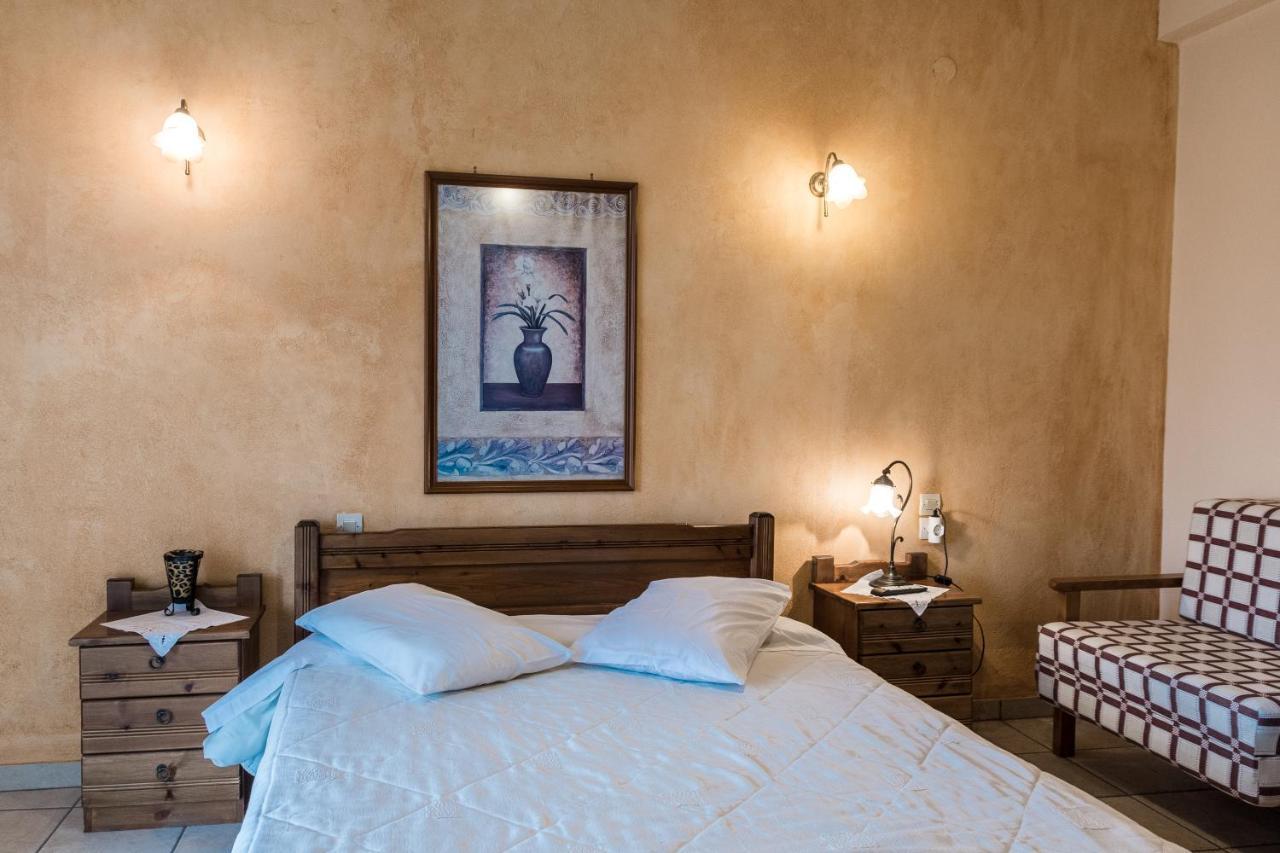 Semeli Guesthouse Karpeníszi Kültér fotó