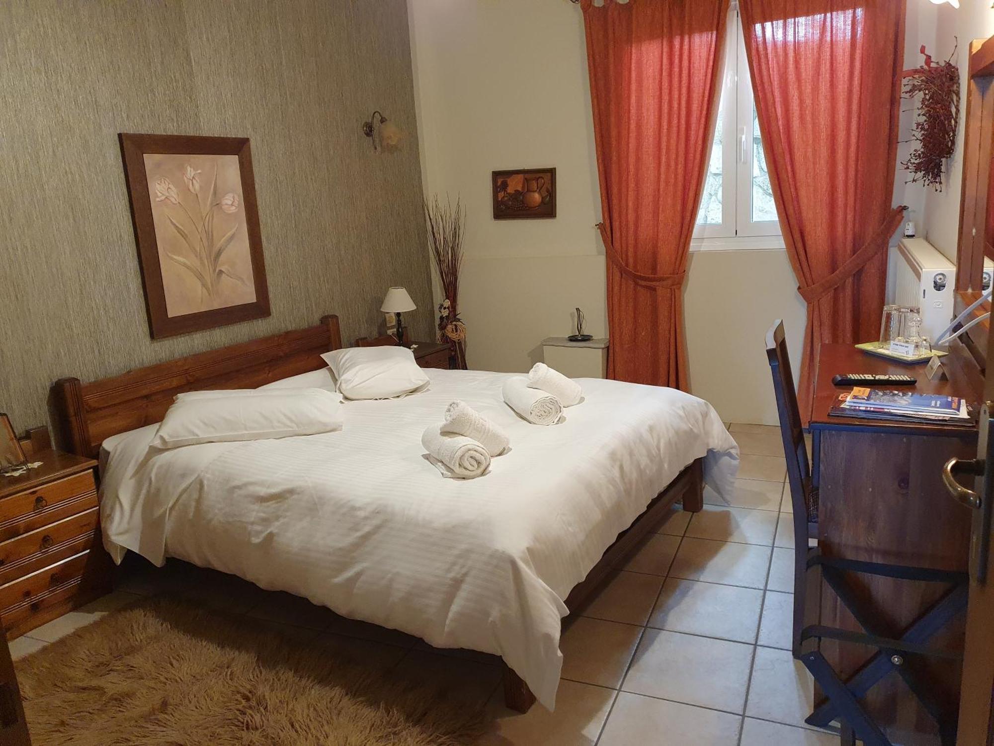 Semeli Guesthouse Karpeníszi Kültér fotó