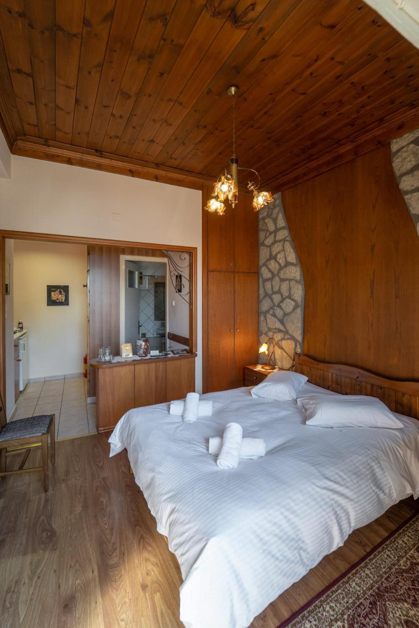 Semeli Guesthouse Karpeníszi Kültér fotó