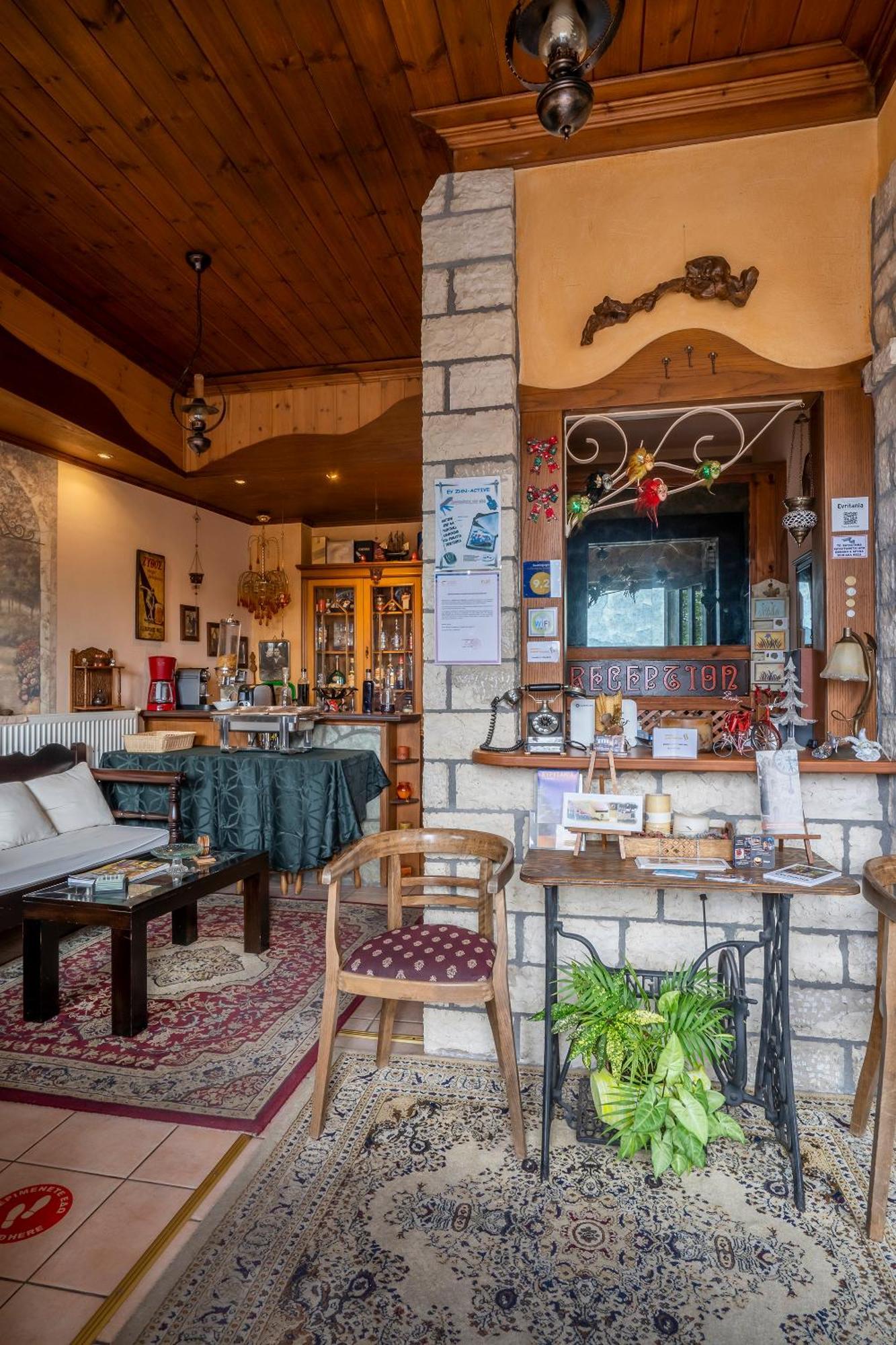 Semeli Guesthouse Karpeníszi Kültér fotó