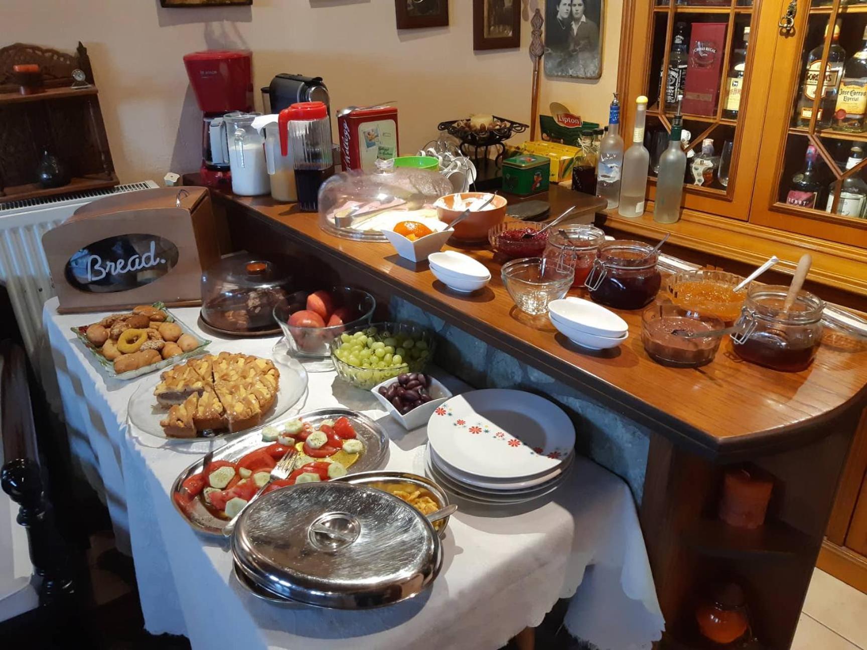Semeli Guesthouse Karpeníszi Kültér fotó